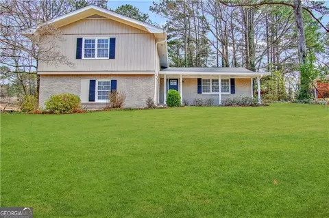 999 Arbour Ct, Stone Mountain, GA 30083