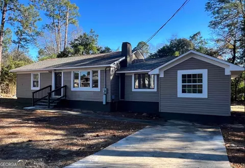 3743 Hitchcock Rd, Macon, GA 31217
