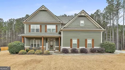135 Harris Estates Dr, Newnan, GA 30263