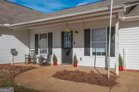 16 Savannah Place Dr, Lagrange, GA 30240 photo 2