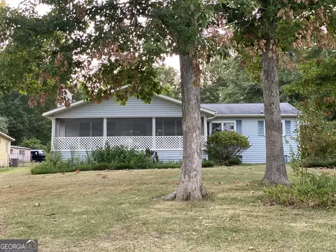 197 Lakeshore Dr, Eatonton, GA 31024