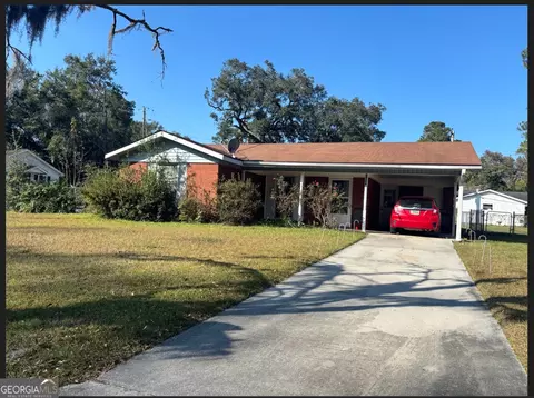 5021 Greenway Ln, Savannah, GA 31404