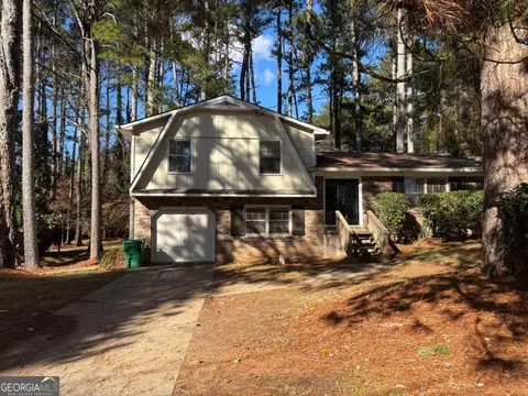 2534 Sharpsburg Ct, Decatur, GA 30034