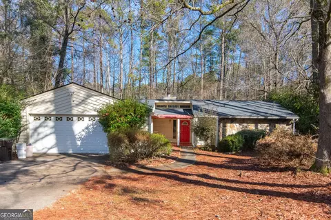218 Groveland Dr, Peachtree City, GA 30269