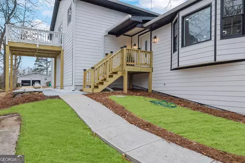 5080 N Redan Cir, Stone Mountain, GA 30088