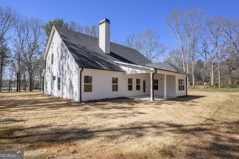 Exterior - 228 Murphey Ave, Barnesville, GA 30204 photo 4 of 6