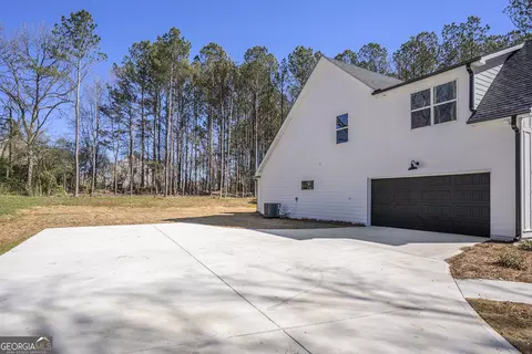 Exterior - 228 Murphey Ave, Barnesville, GA 30204 photo 5 of 6