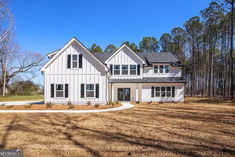 Exterior - 228 Murphey Ave, Barnesville, GA 30204 photo 2 of 6