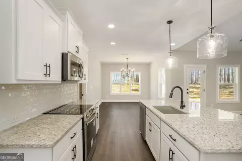 Kitchen - 228 Murphey Ave, Barnesville, GA 30204 photo 3 of 3