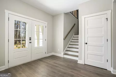 Entry Way - 228 Murphey Ave, Barnesville, GA 30204 photo 2 of 4