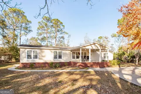 168 Jones St, Baxley, GA 31513