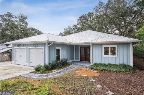 499 W Conyers St, Saint Marys, GA 31558