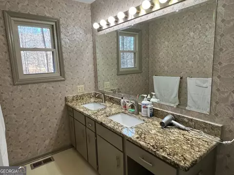 76 Briarwood Dr, Lagrange, GA 30241 photo 13