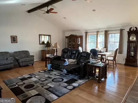 76 Briarwood Dr, Lagrange, GA 30241 photo 3