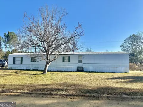 914 Shamrock Rd, Metter, GA 30439