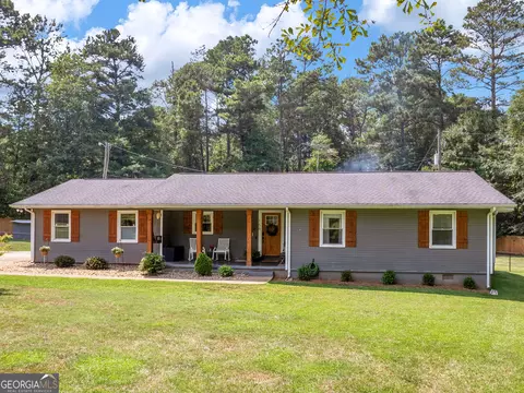 156 Price Dr W, Locust Grove, GA 30248