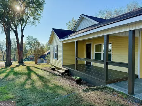 95 Hunt St, Summerville, GA 30747