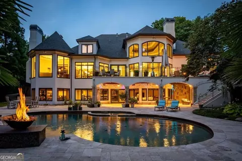6092 Carlisle Ln, Alpharetta, GA 30022