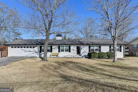 35 Stonehedge Dr, Buford, GA 30518