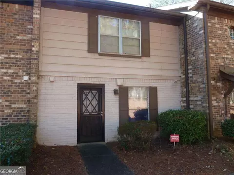 738 Garden View Dr, Stone Mountain, GA 30083