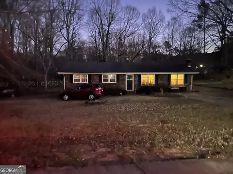 309 Woodview Dr, Winder, GA 30680