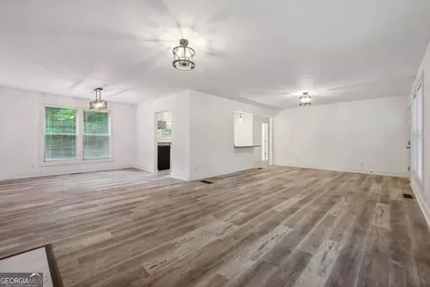 Living - 344 Rocky Creek Rd, Hampton, GA 30228 photo 4 of 4