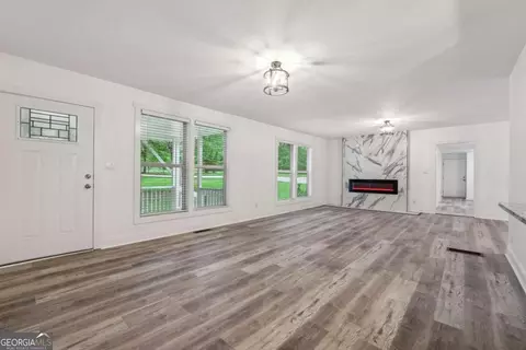 Living - 344 Rocky Creek Rd, Hampton, GA 30228 photo 2 of 4