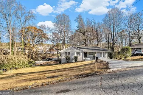 2702 Norma Cir, Decatur, GA 30034