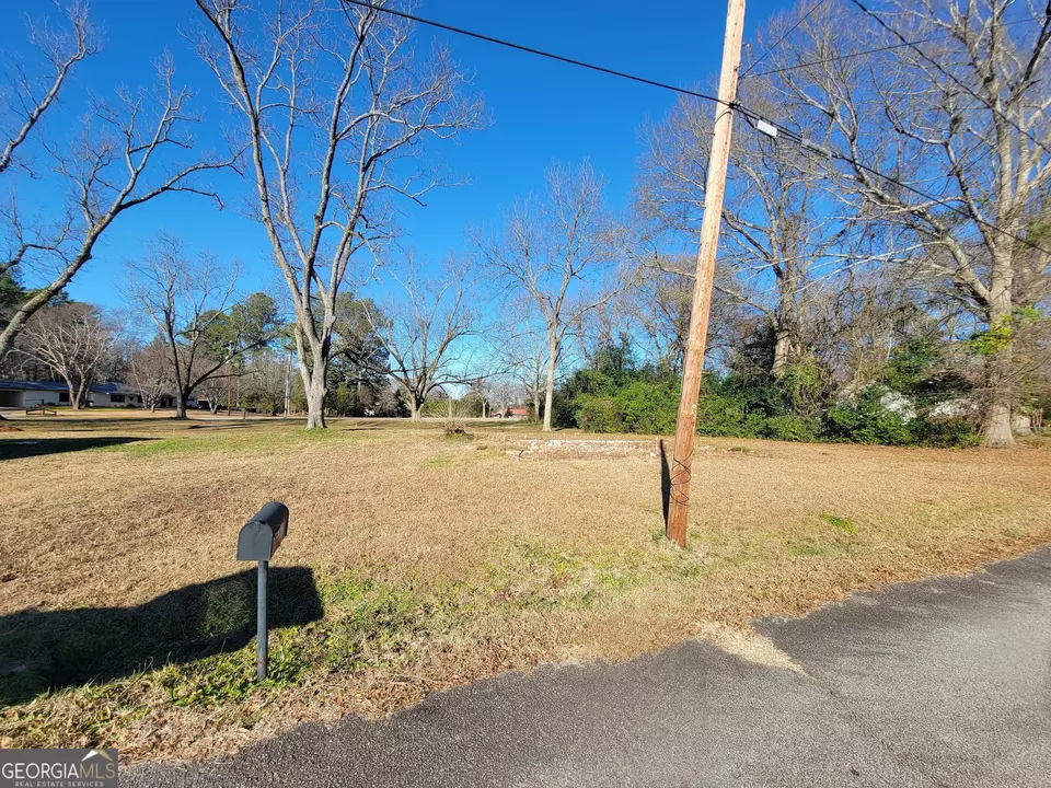  45 Cedar St, Woodbury, GA 30293 photo 2