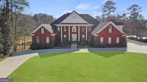 2724 Pitlochry St SW, Conyers, GA 30094
