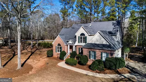 101 Cameron Pointe Dr, Lagrange, GA 30240 photo 2