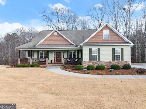 183 Sterling Hills Dr, Clarkesville, GA 30523
