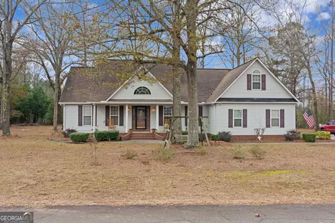 517 Cooley Dr, Sandersville, GA 31082