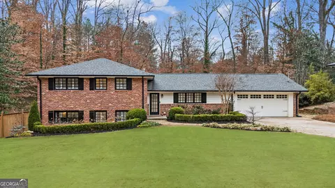 5572 Sherrell Dr, Atlanta, GA 30342