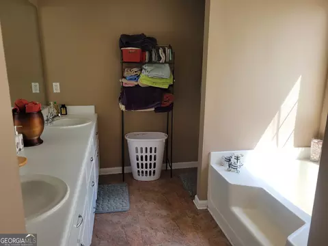 Bath - 155 Vinnys Way, Covington, GA 30014 photo 1 of 3
