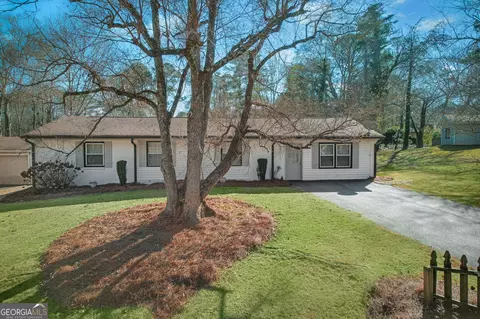 221 Pebblestump Pt, Peachtree City, GA 30269