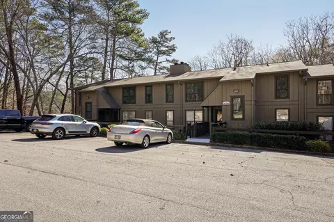 2201 SE Cumberland Ct SE, Smyrna, GA 30080