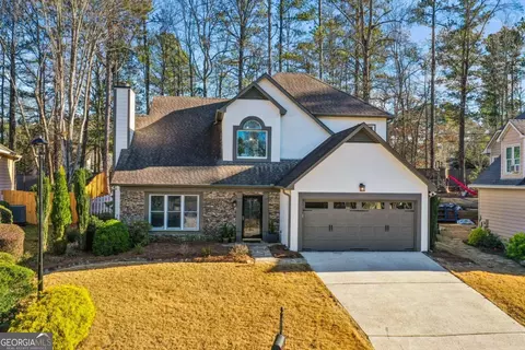 125 River Terrace Ct, Roswell, GA 30076