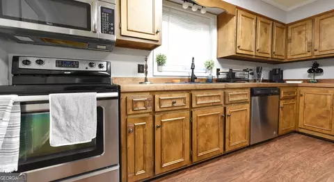 Kitchen - 112 Meadowland Trl, Lagrange, GA 30240 photo 1 of 1