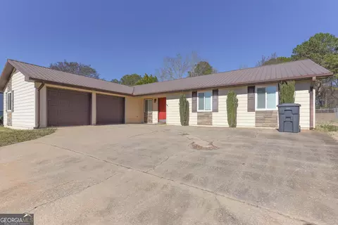 Exterior - 112 Meadowland Trl, Lagrange, GA 30240 photo 5 of 6