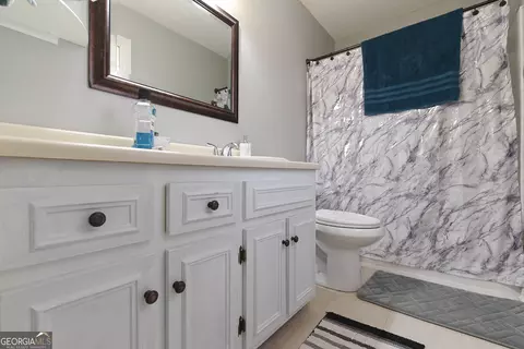 Bath - 112 Meadowland Trl, Lagrange, GA 30240 photo 2 of 2