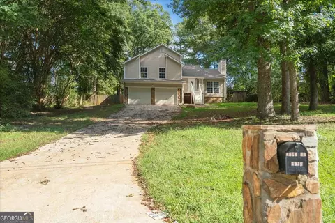 6038 Matthew Ln, Douglasville, GA 30135