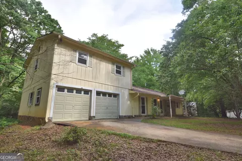 Exterior - 132 Terri Rd, Lagrange, GA 30240 photo 1 of 7