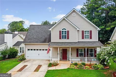 60 Crescent St, Newnan, GA 30265