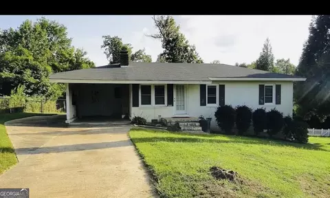 3450 Rocky Dr, Macon, GA 31204