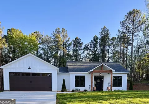 1217 Eagles Nest Cir, Carrollton, GA 30116
