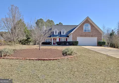 141 Dodgen Place Dr, Hampton, GA 30228