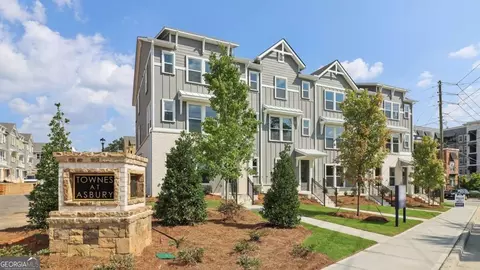 202 College Cir #1002, Hapeville, GA 30354