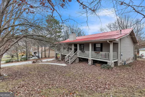 572 Stonecrest Cir, Ringgold, GA 30736