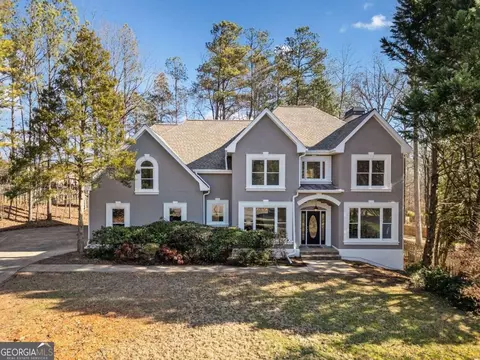 13845 Belleterre Dr, Alpharetta, GA 30004